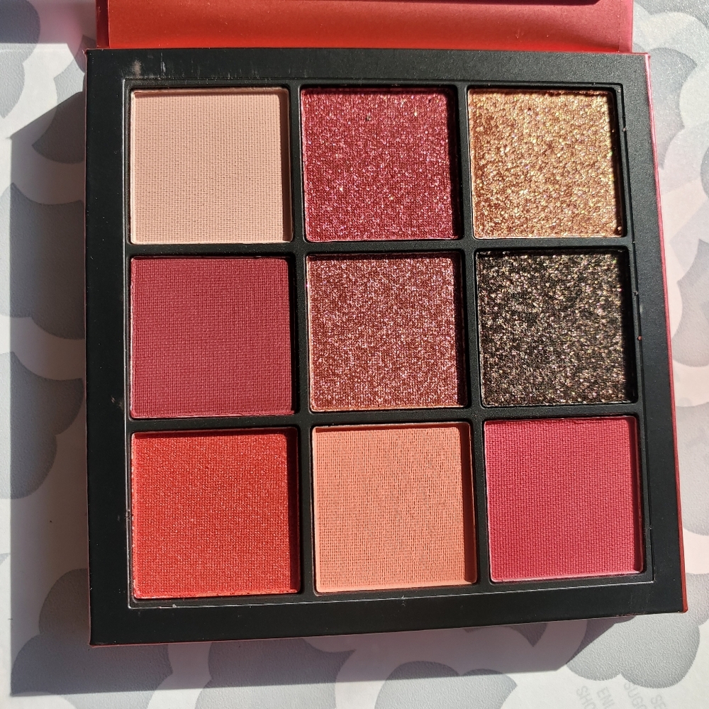 🎉 HP 🎉Huda Beauty Ruby Obsessions palette